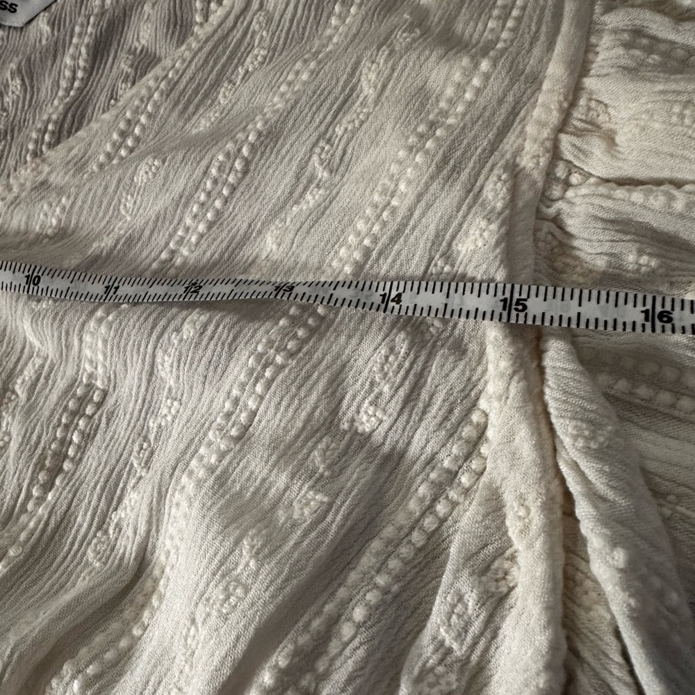 Express Ruffle Sleeve Blouse - Picture 3 of 4
